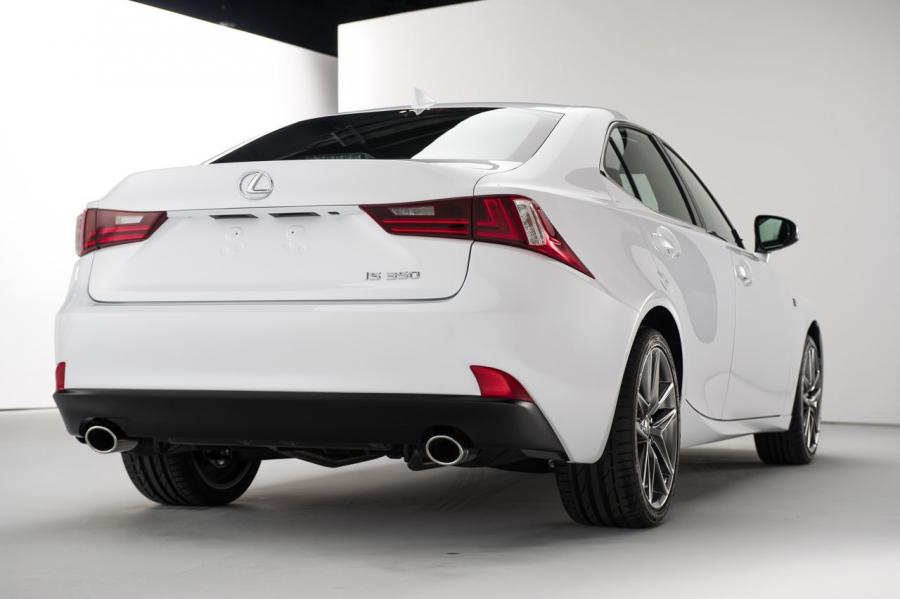  Lexus IS350 F-Sport 2014 года  (фото 7 из 140)